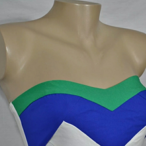 Dress - Picture 3 of 8